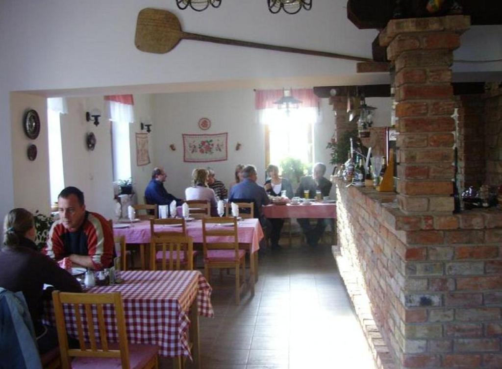 Benyei Fogado Panzio Es Etterem Bed and Breakfast Erdőbénye Exteriör bild