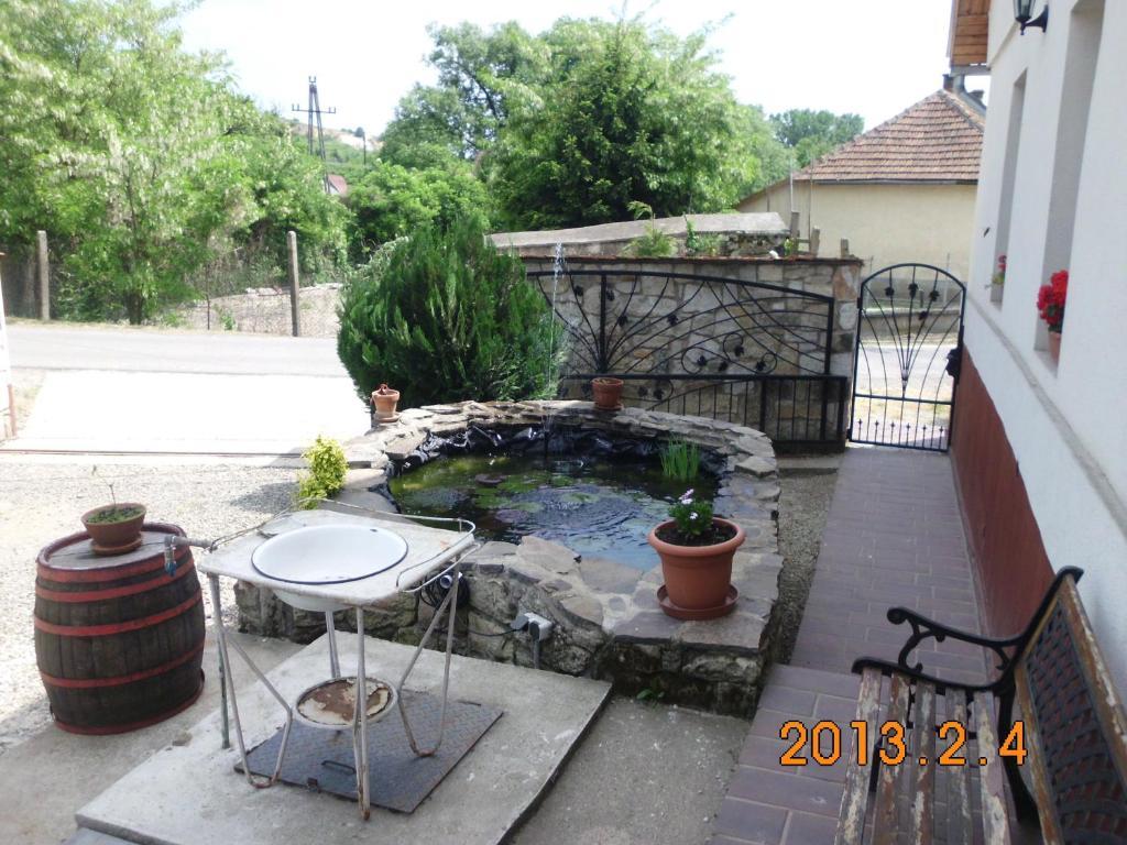 Benyei Fogado Panzio Es Etterem Bed and Breakfast Erdőbénye Exteriör bild
